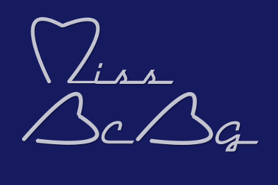 Miss BCBG Dark Blue, par Xavier E. G. Dierick